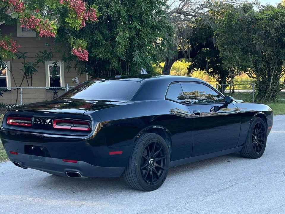 2015 Dodge Challenger 3rd Gen - Image 4 of 11