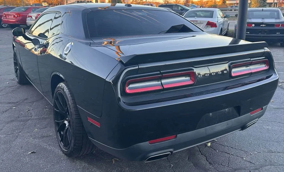 2015 Dodge Challenger 3rd Gen - Image 3 of 15
