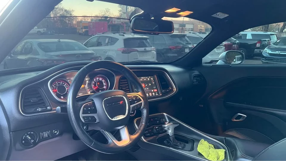 2015 Dodge Challenger 3rd Gen - Image 7 of 8