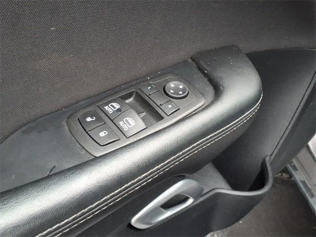 2015 Dodge Challenger 3rd Gen - Image 8 of 19