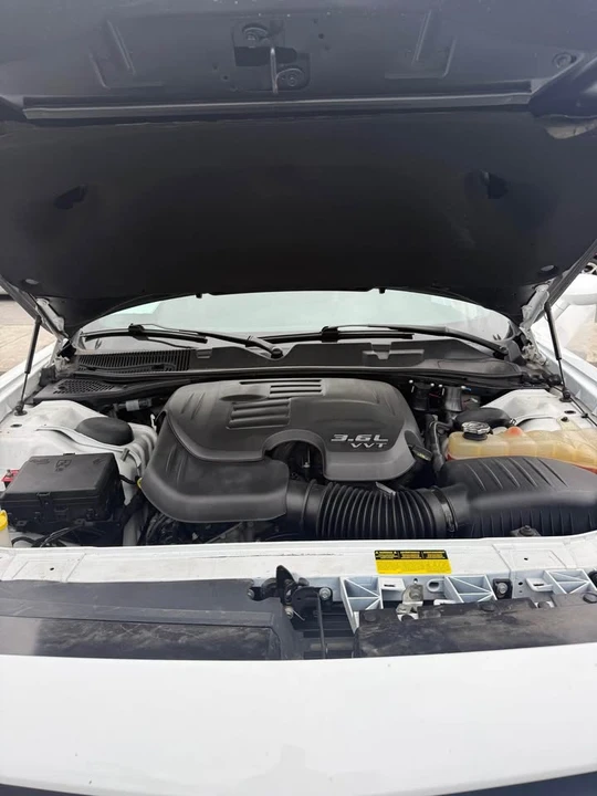 2015 Dodge Challenger 3rd Gen - Image 15 of 18