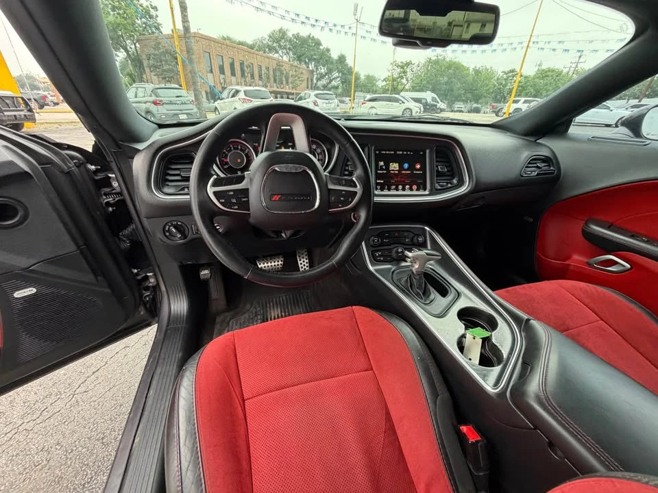 2015 Dodge Challenger - Image 4 of 8