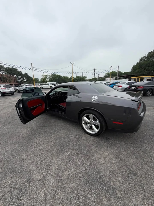 2015 Dodge Challenger - Image 7 of 8