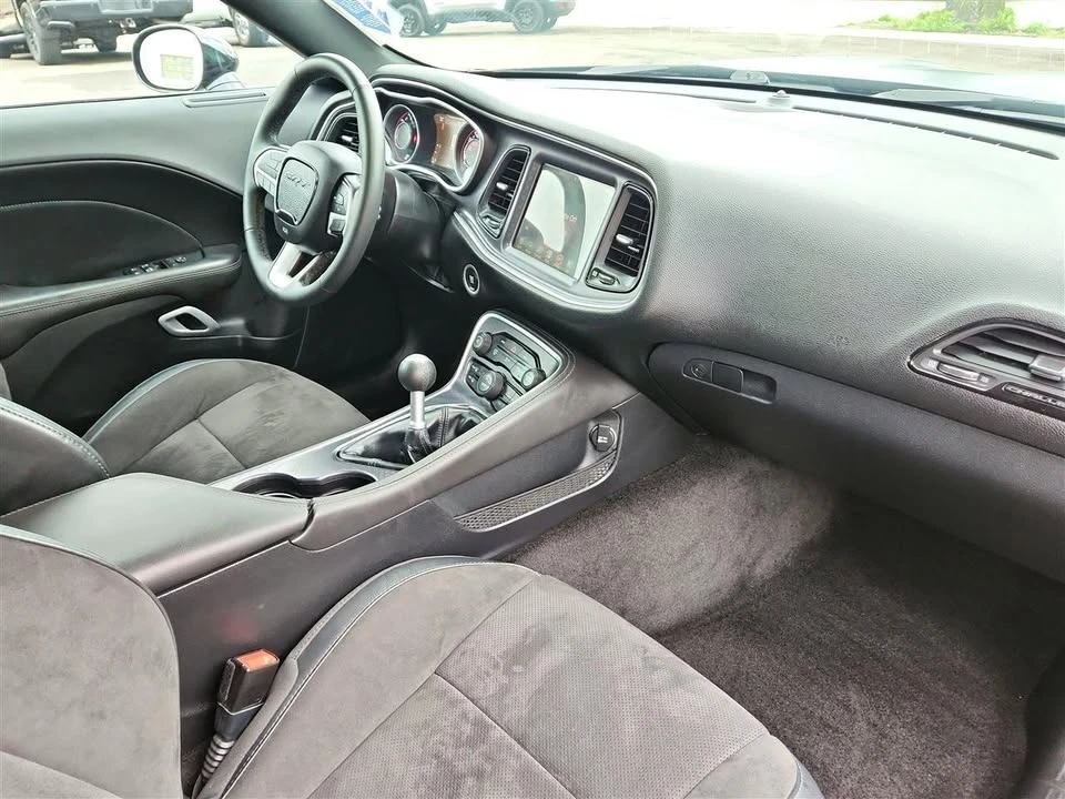 2015 Dodge Challenger 3rd Gen - Image 19 of 20