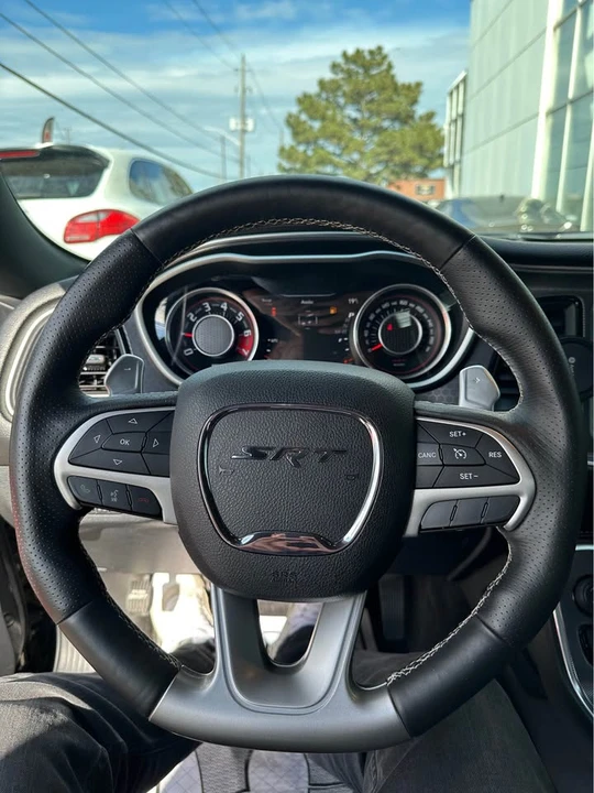 2015 Dodge Challenger 3rd Gen - Image 10 of 17