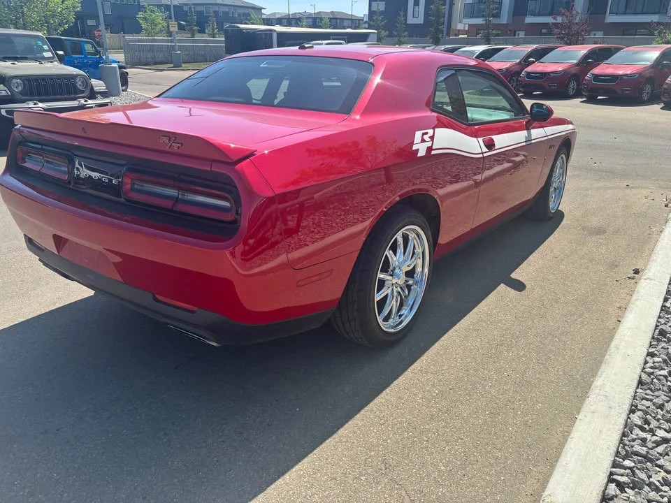2015 Dodge Challenger 3rd Gen - Image 10 of 11
