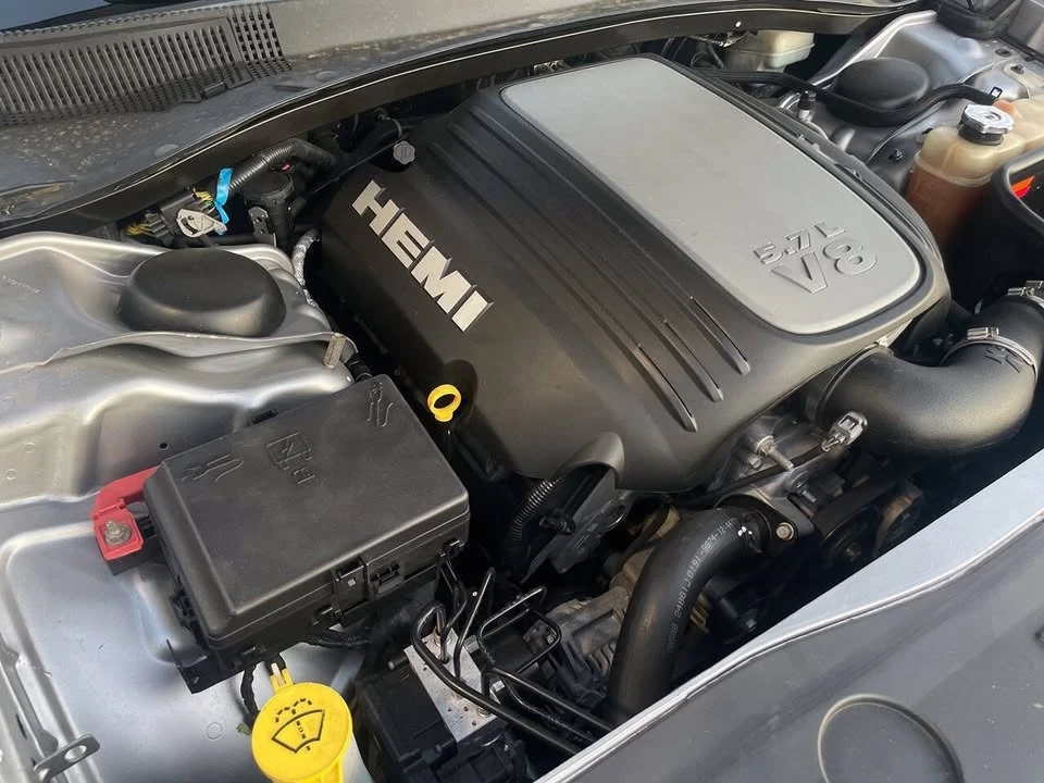 2015 Dodge Challenger 3rd Gen - Image 9 of 20