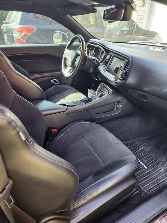 2015 Dodge Challenger 3rd Gen - Image 6 of 10