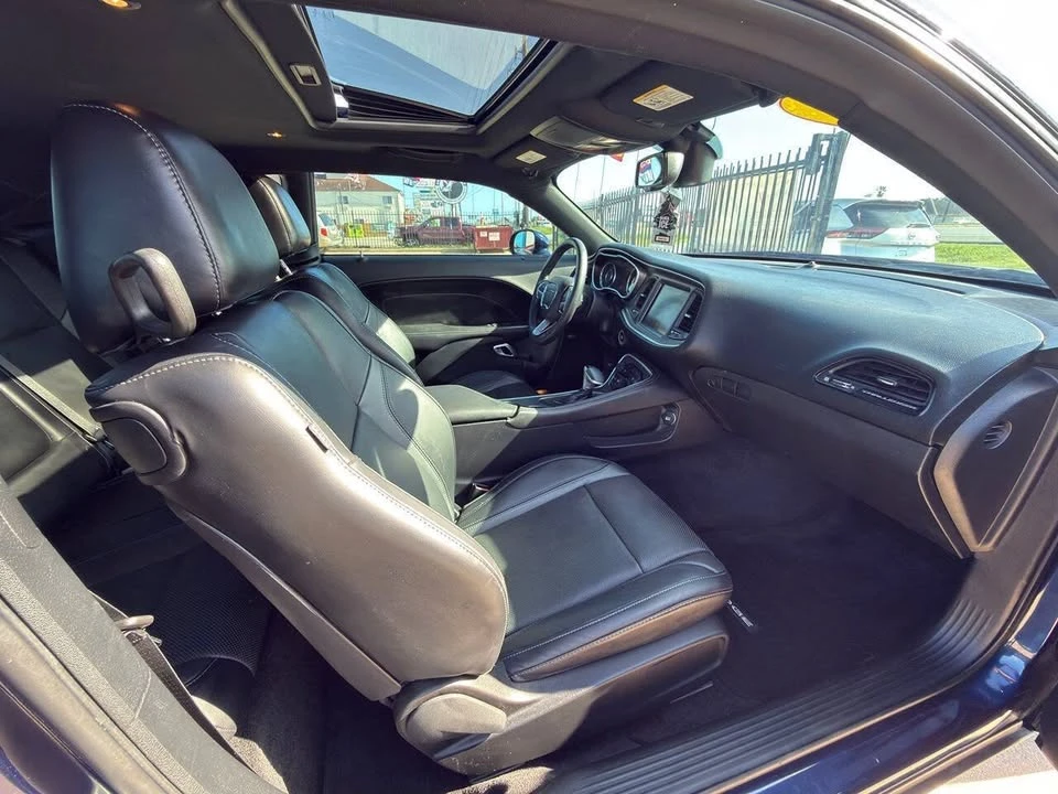 2015 Dodge Challenger 3rd Gen - Image 10 of 17