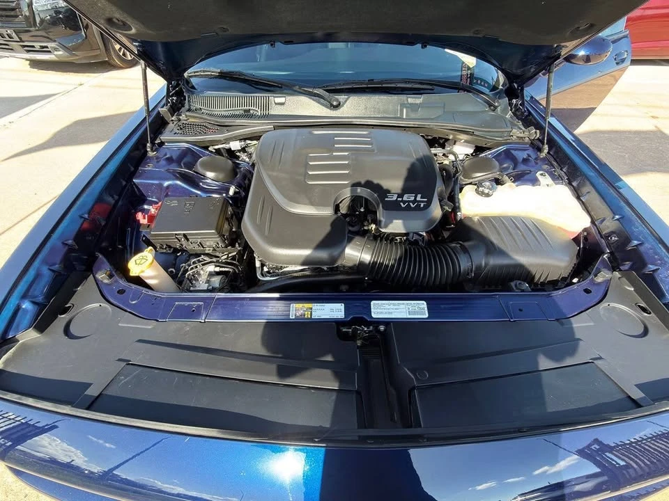 2015 Dodge Challenger 3rd Gen - Image 15 of 17