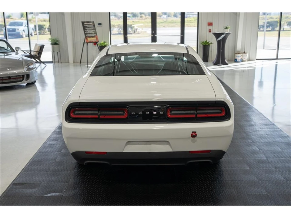 2015 Dodge Challenger 3rd Gen - Image 9 of 31