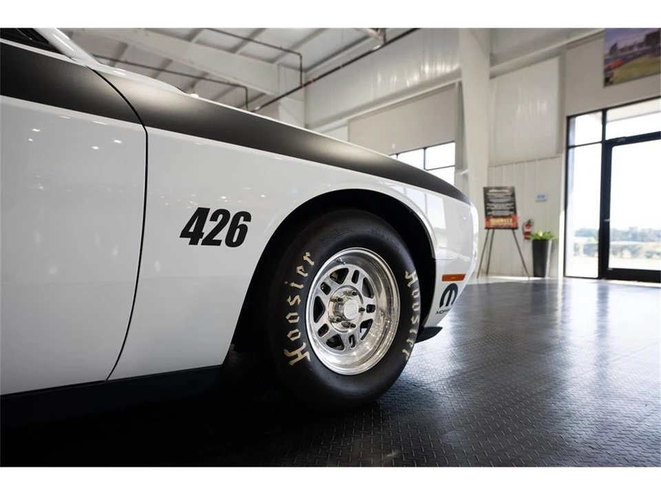 2015 Dodge Challenger 3rd Gen - Image 25 of 31