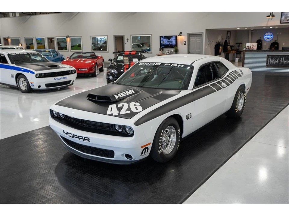2015 Dodge Challenger 3rd Gen - Image 2 of 31