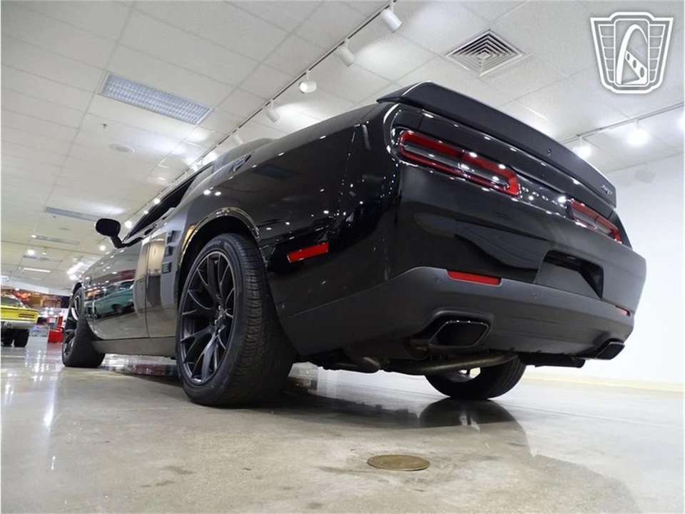 2015 Dodge Challenger 3rd Gen - Image 11 of 31