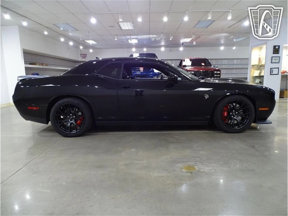2015 Dodge Challenger 3rd Gen - Image 19 of 31