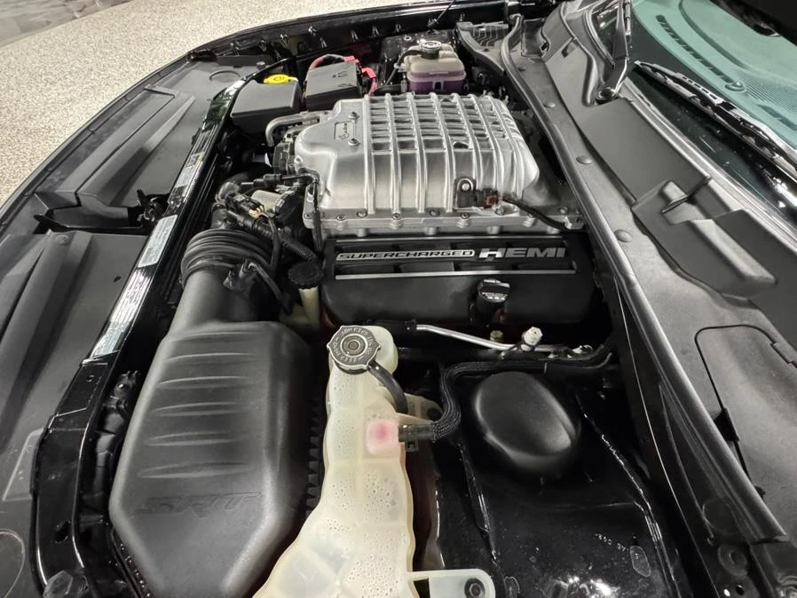 2015 Dodge Challenger SRT Hellcat 3rd Gen - Image 17 of 21