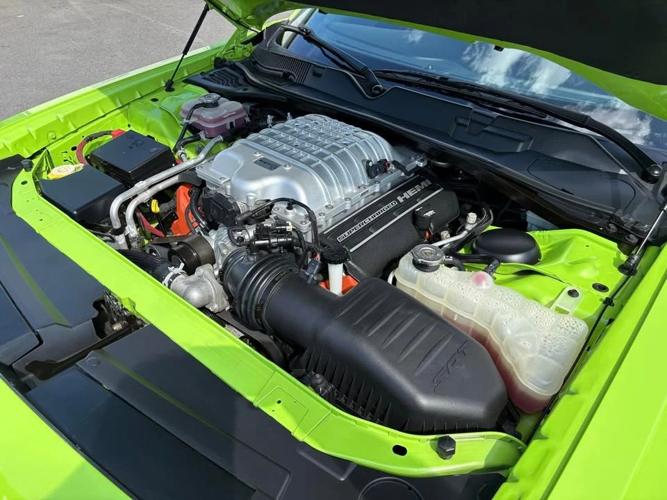 2015 Dodge Challenger SRT Hellcat 3rd Gen - Image 17 of 20