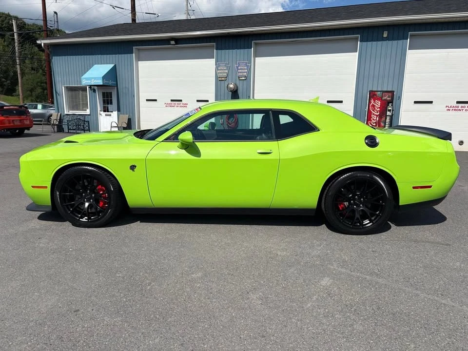 2015 Dodge Challenger SRT Hellcat 3rd Gen - Image 2 of 20