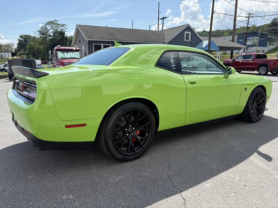 2015 Dodge Challenger SRT Hellcat 3rd Gen - Image 5 of 31