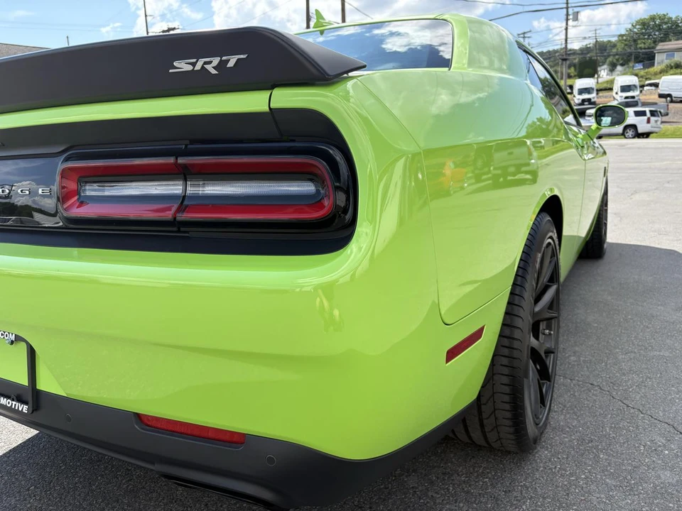 2015 Dodge Challenger SRT Hellcat 3rd Gen - Image 11 of 31