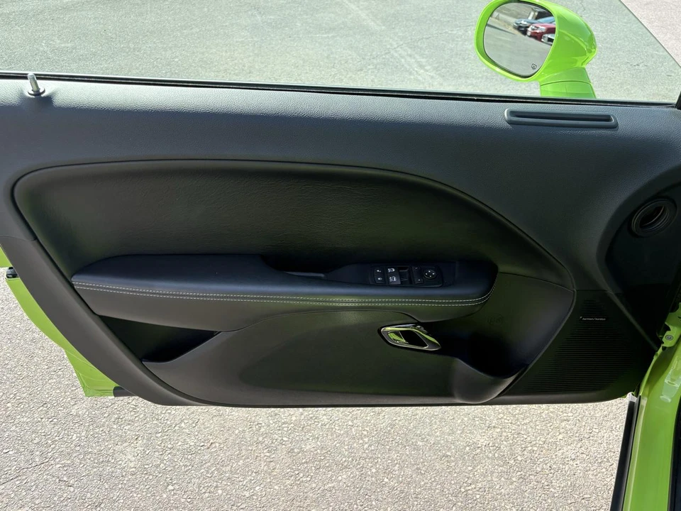 2015 Dodge Challenger SRT Hellcat 3rd Gen - Image 20 of 31