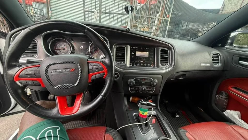 2015 Dodge Challenger 3rd Gen - Image 4 of 8