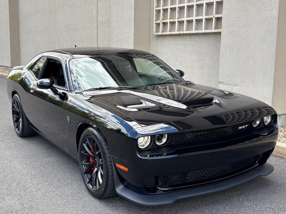 2015 Dodge Challenger SRT Hellcat 3rd Gen - Image 9 of 24
