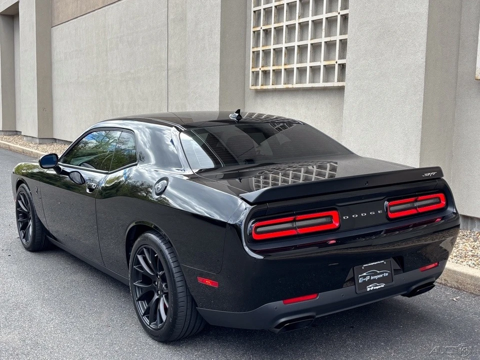 2015 Dodge Challenger SRT Hellcat 3rd Gen - Image 8 of 24
