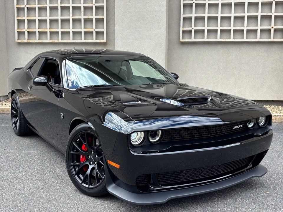2015 Dodge Challenger SRT Hellcat 3rd Gen - Image 14 of 24