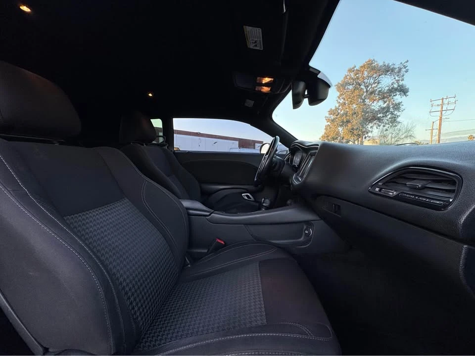 2015 Dodge Challenger 3rd Gen - Image 10 of 14
