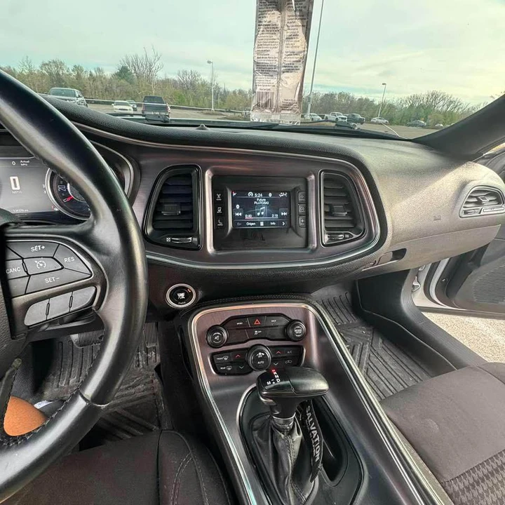 2015 Dodge Challenger 3rd Gen - Image 5 of 13
