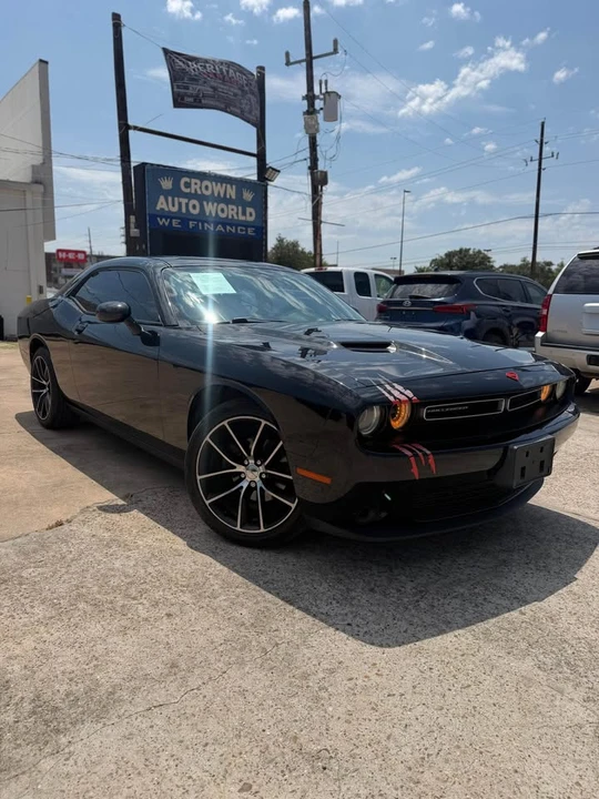 2015 Dodge Challenger 3rd Gen - Image 2 of 9