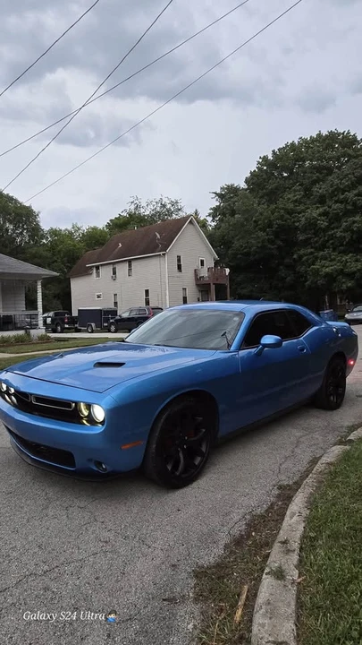 2015 Dodge Challenger 3rd Gen - Image 2 of 13