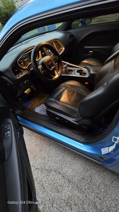 2015 Dodge Challenger 3rd Gen - Image 7 of 13