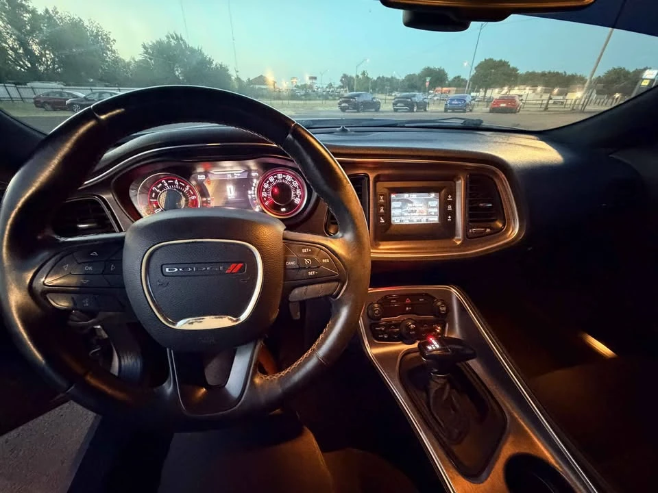2015 Dodge Challenger 3rd Gen - Image 7 of 17