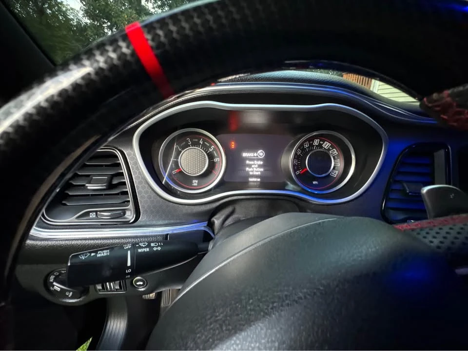 2015 Dodge Challenger 3rd Gen - Image 9 of 10