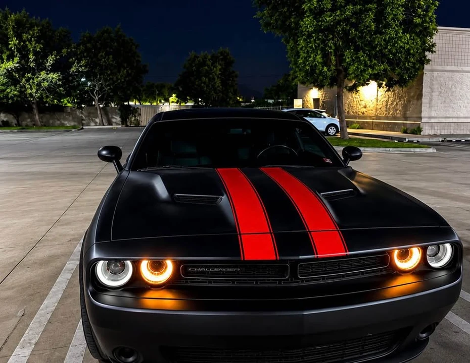 2015 Dodge Challenger 3rd Gen - Image 2 of 3