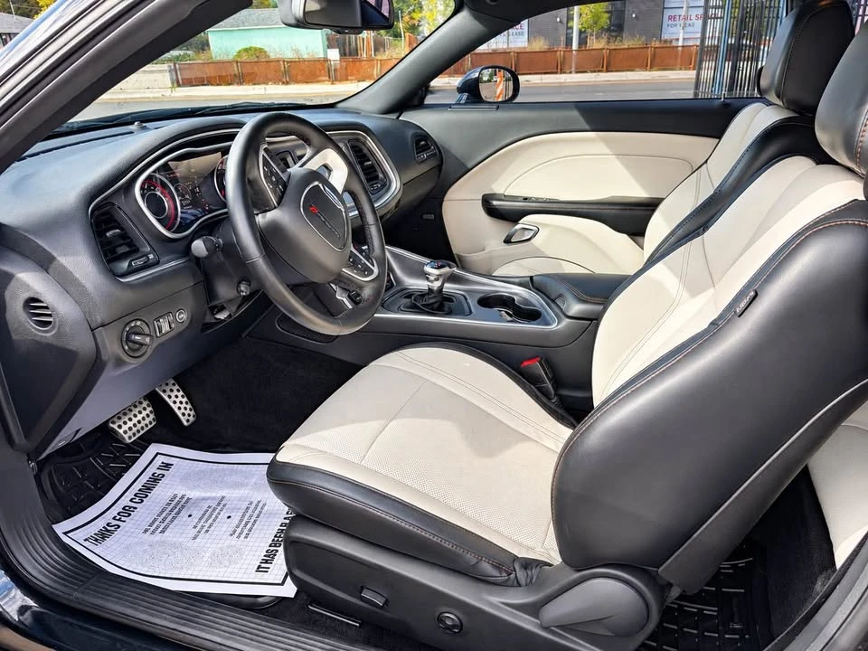2015 Dodge Challenger 3rd Gen - Image 4 of 8