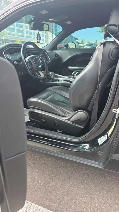 2015 Dodge Challenger 3rd Gen - Image 2 of 5