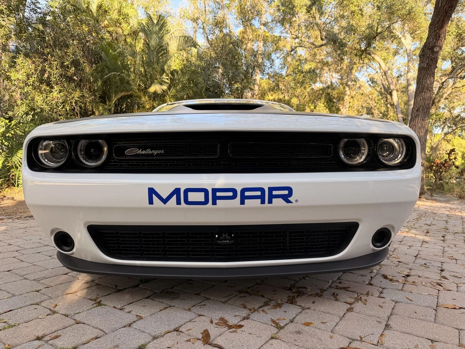 2015 Dodge Challenger 3rd Gen - Image 19 of 31