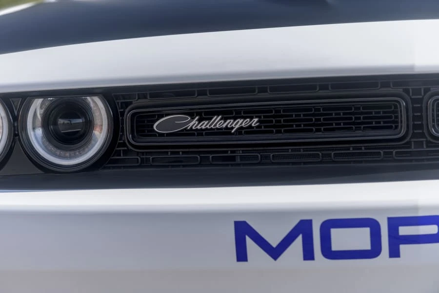 2015 Dodge Challenger 3rd Gen - Image 16 of 31