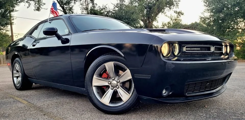 2015 Dodge Challenger 3rd Gen - Image 2 of 12
