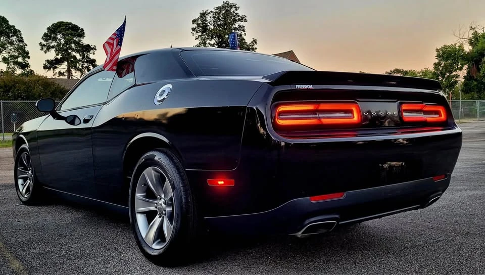 2015 Dodge Challenger 3rd Gen - Image 5 of 12