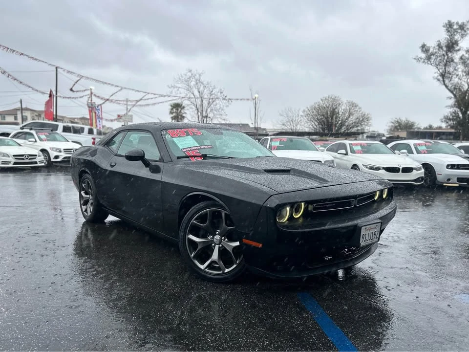 2015 Dodge Challenger 3rd Gen - Image 2 of 12