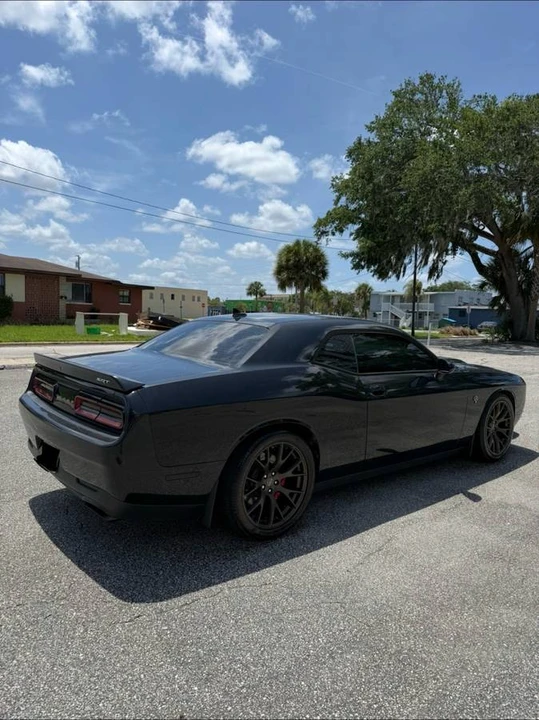 2015 Dodge Challenger SRT Hellcat 3rd Gen - Image 7 of 20