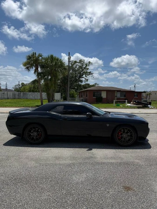 2015 Dodge Challenger SRT Hellcat 3rd Gen - Image 8 of 20
