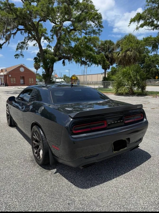 2015 Dodge Challenger SRT Hellcat 3rd Gen - Image 5 of 20