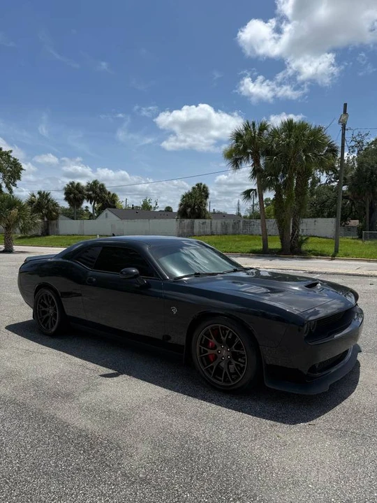 2015 Dodge Challenger SRT Hellcat 3rd Gen - Image 9 of 20