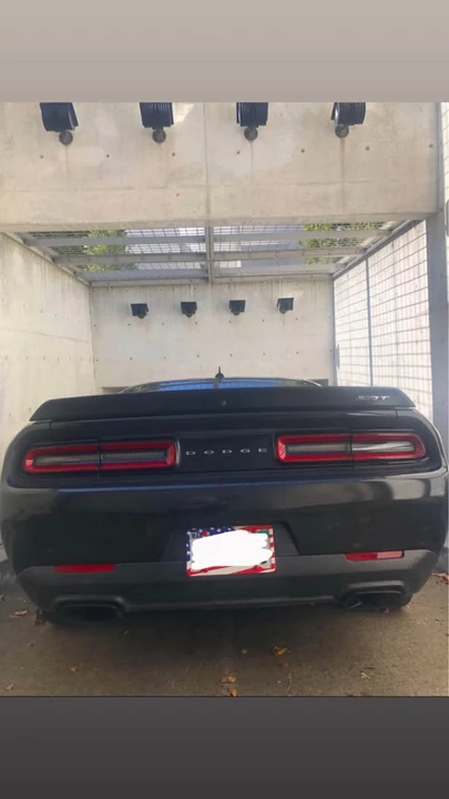 2015 Dodge Challenger SRT Hellcat 3rd Gen - Image 5 of 11