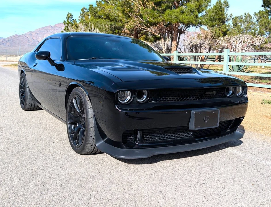 2015 Dodge Challenger SRT Hellcat 3rd Gen - Image 2 of 18